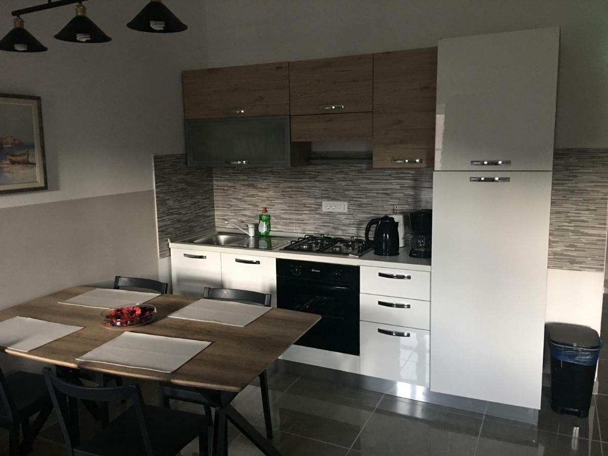Studio Apartman Dado Apartment Bale Exterior foto
